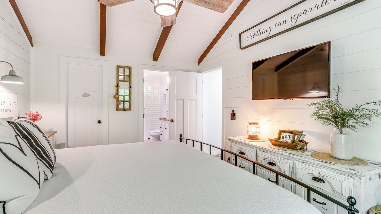 Photo of Bedroom in Ellijay