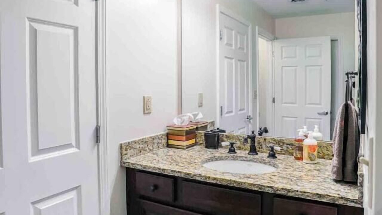Photo of Bathroom in Bluff City