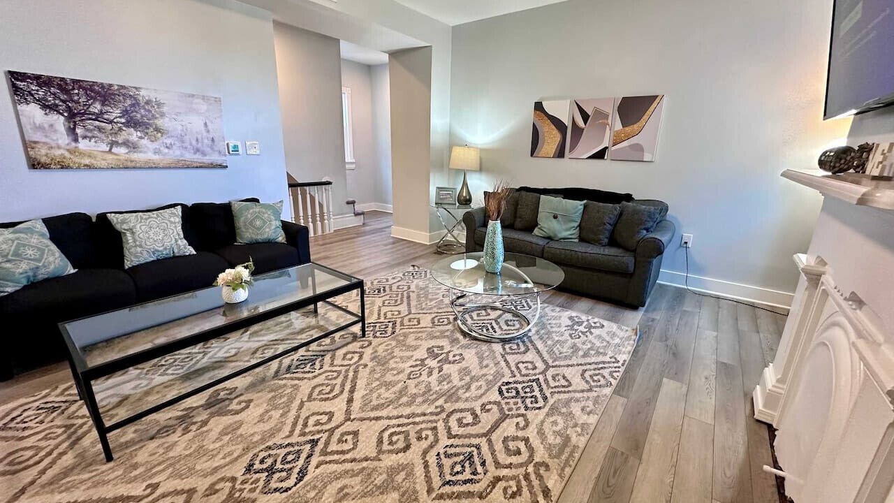 Photo of Livingroom in South Side Slopes