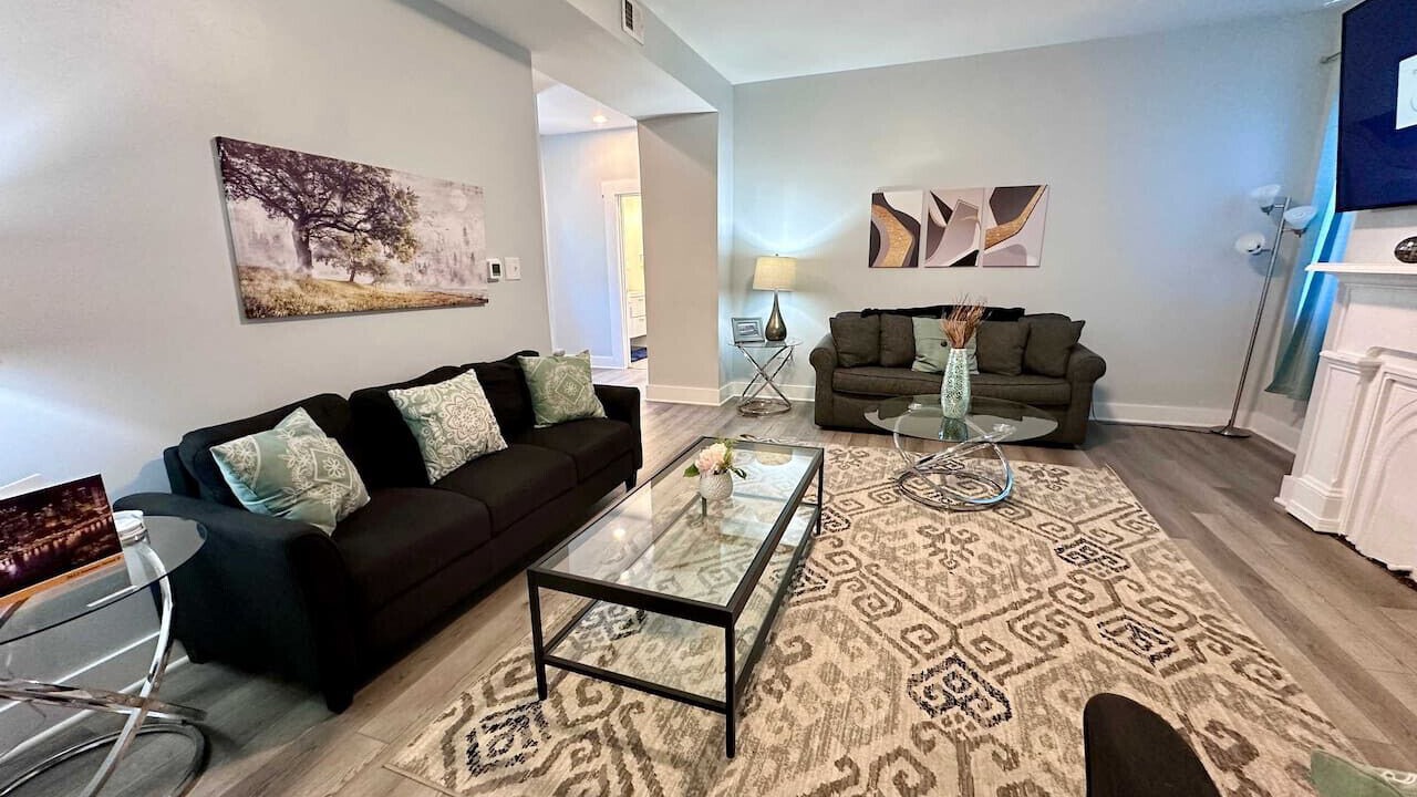 Photo of Livingroom in South Side Slopes