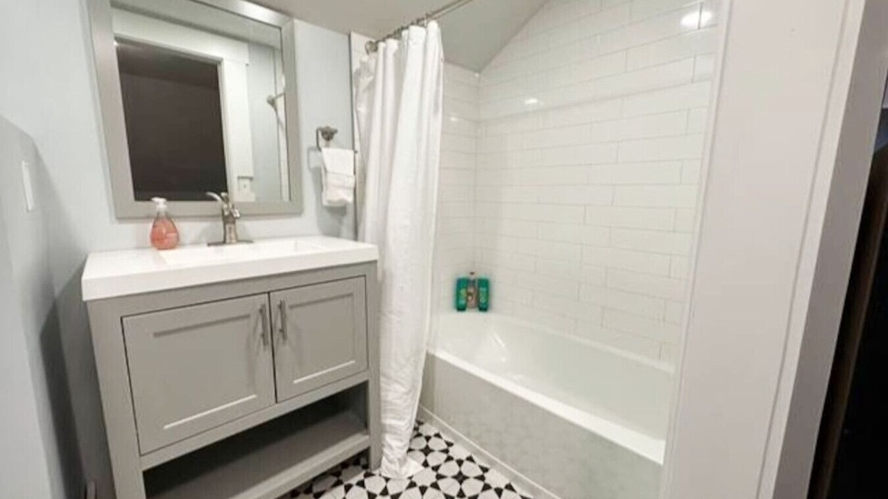 Photo of Bathroom in South Side Slopes