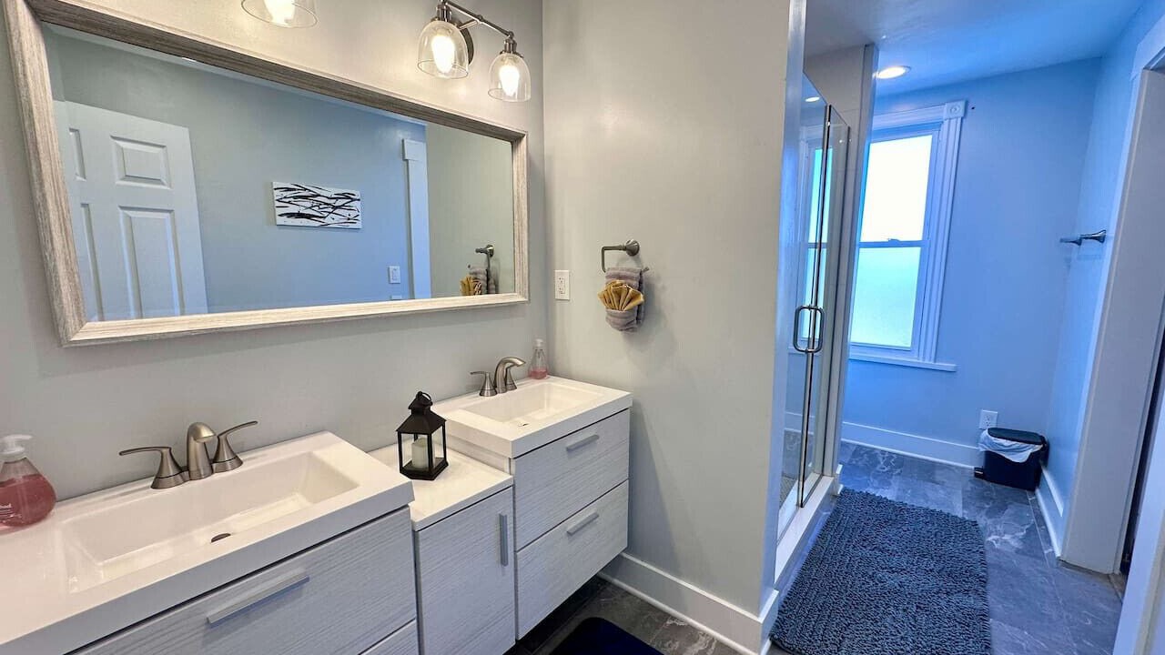 Photo of Bathroom in South Side Slopes
