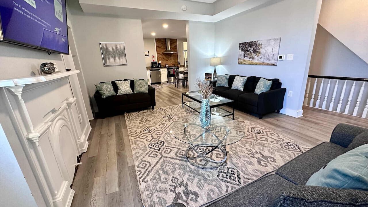 Photo of Livingroom in South Side Slopes