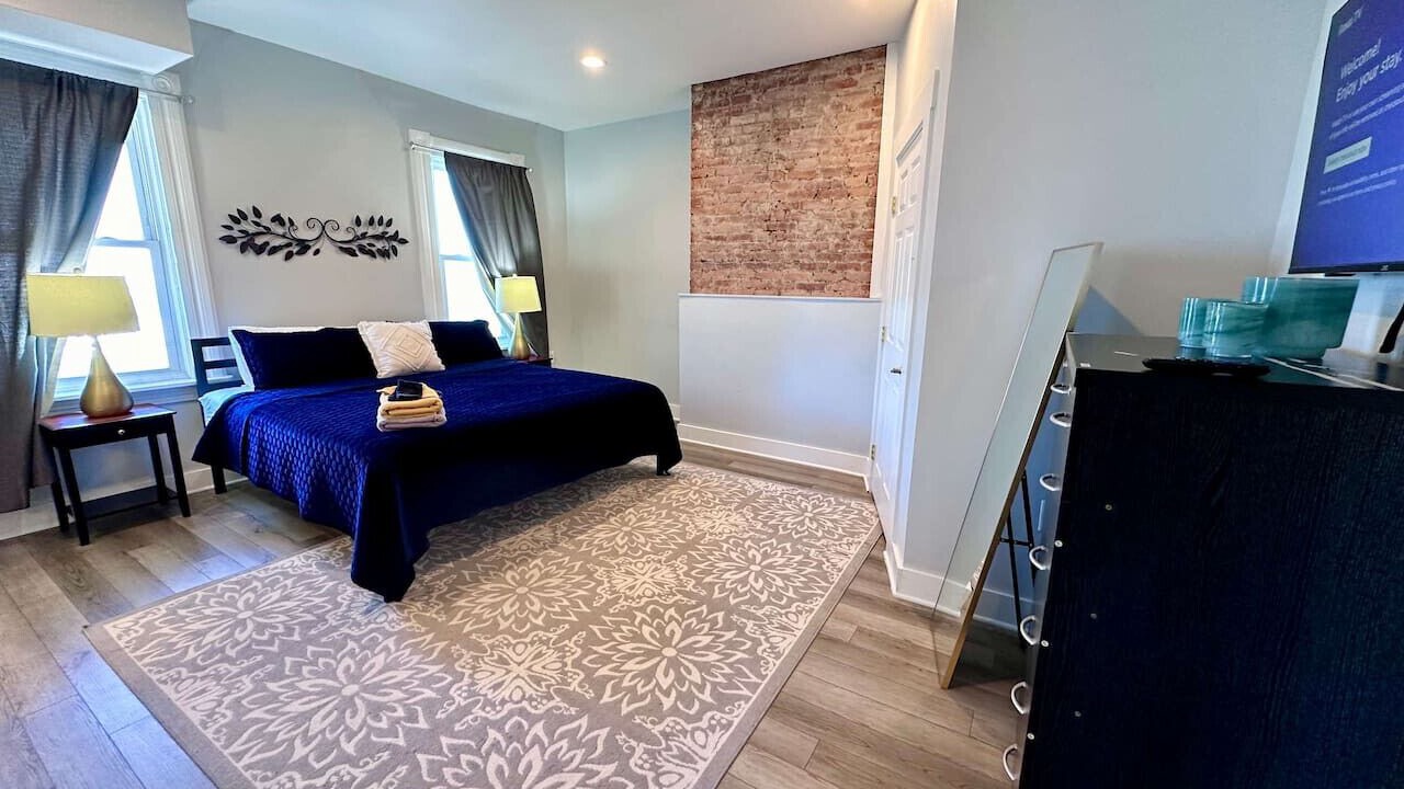 Photo of Bedroom in South Side Slopes