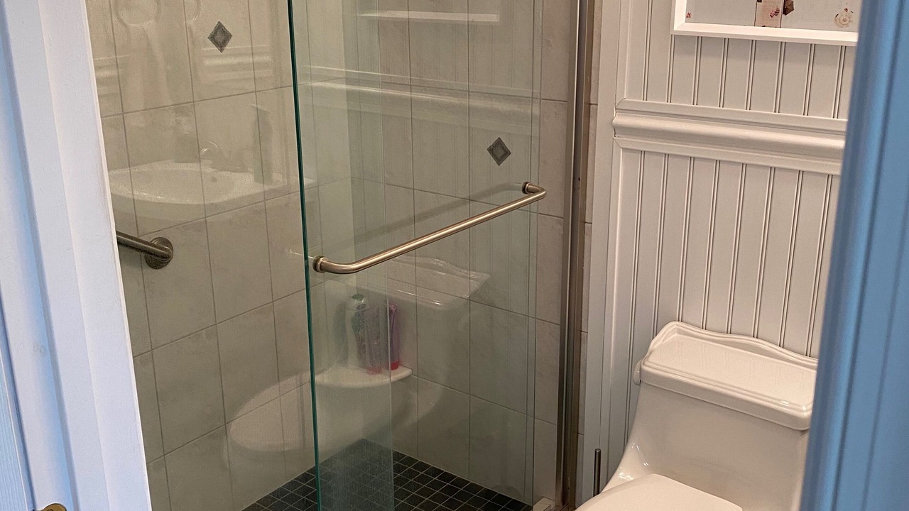 Photo of Bathroom in South Bethany Harbor