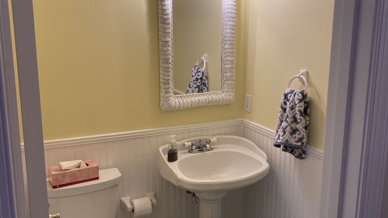 Photo of Bathroom in South Bethany Harbor