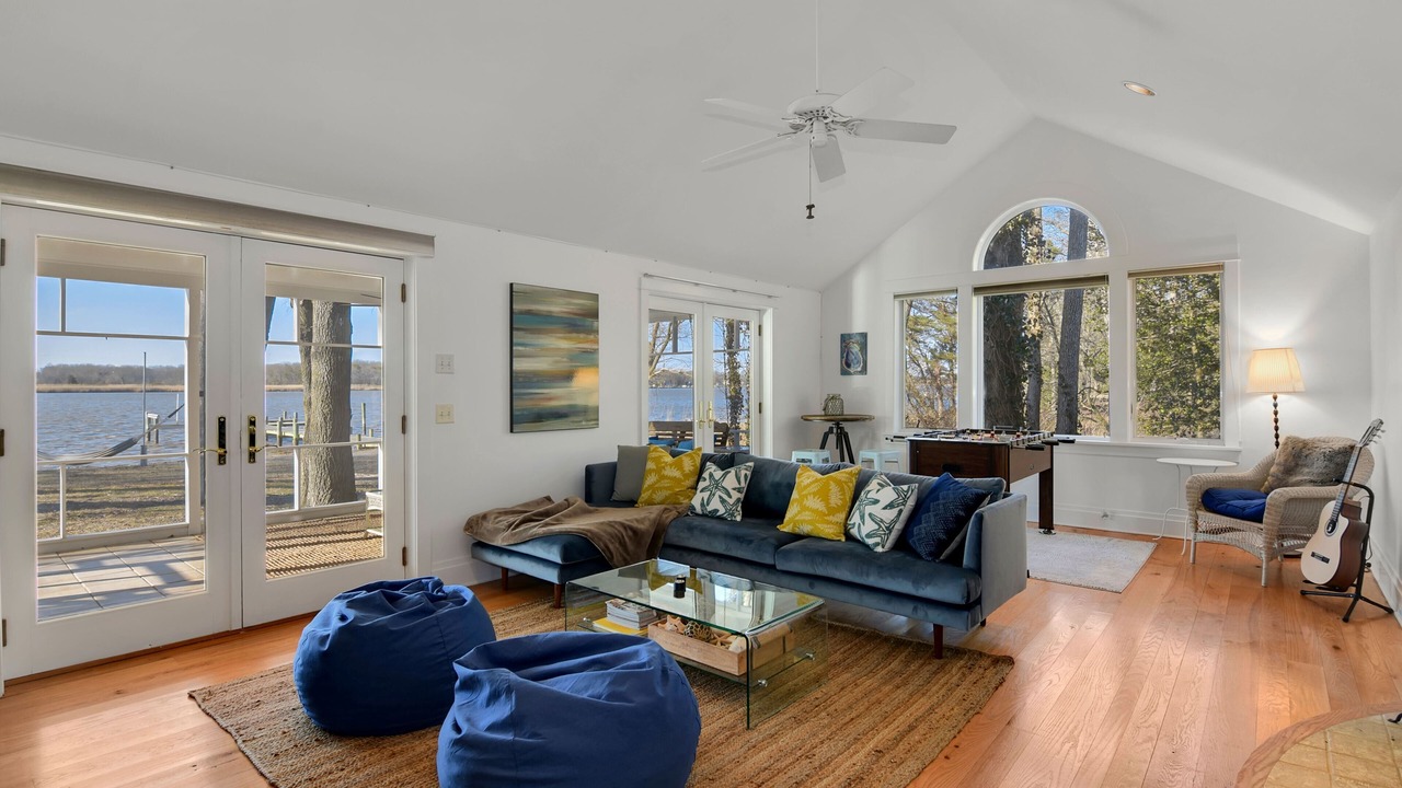Photo of Livingroom in Chestertown