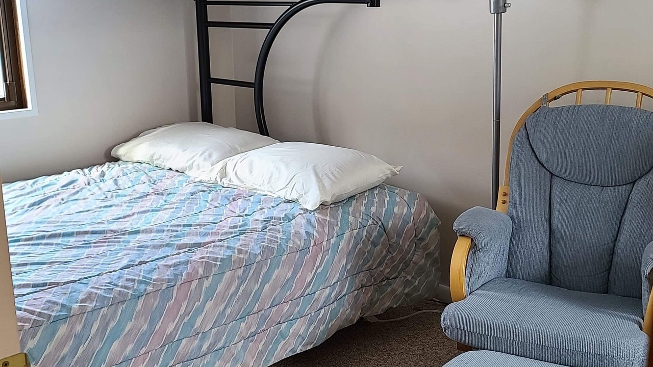 Photo of Bedroom in Rowland