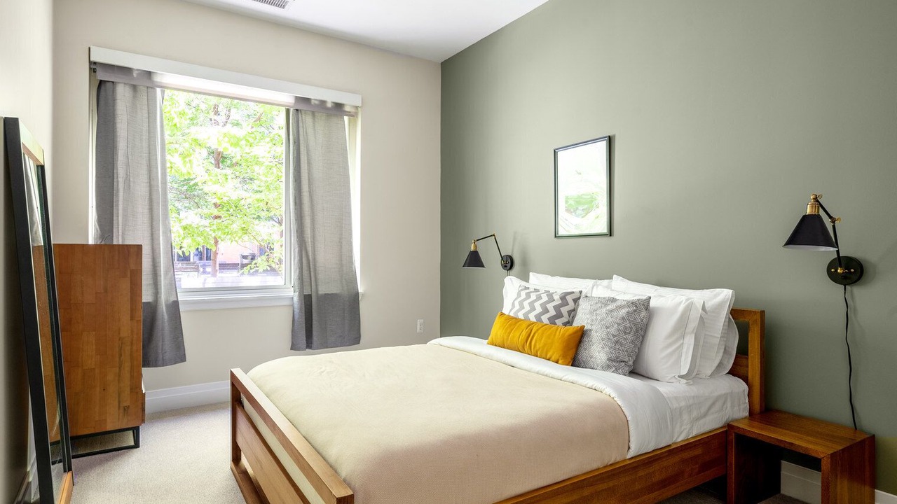 Photo of Bedroom in George Washington University