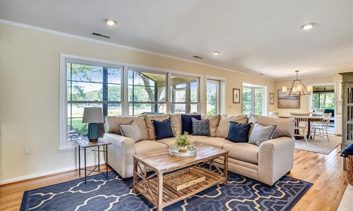 Photo of Livingroom in Unionville