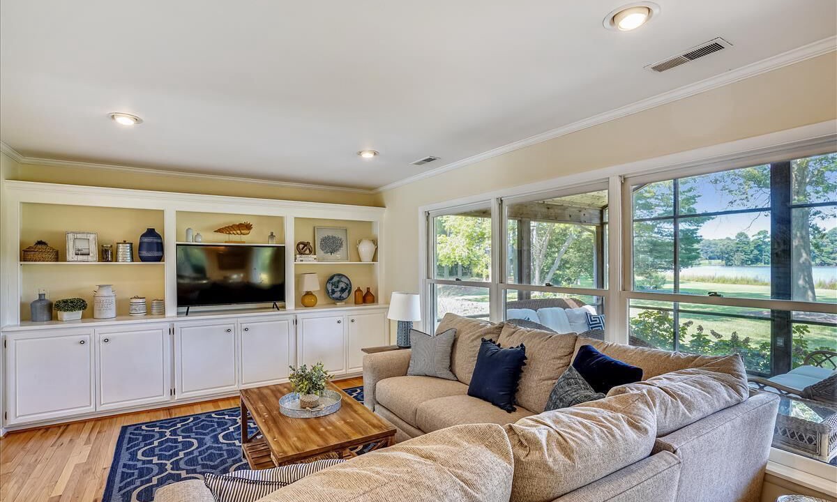 Photo of Livingroom in Unionville
