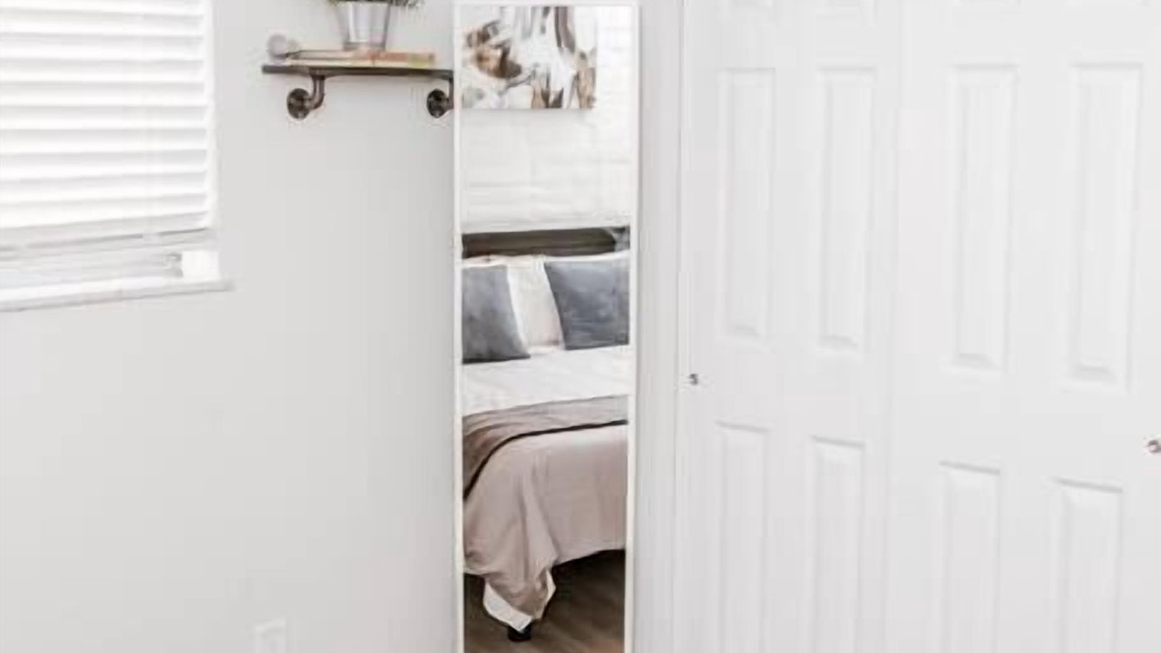 Photo of Bedroom in University District