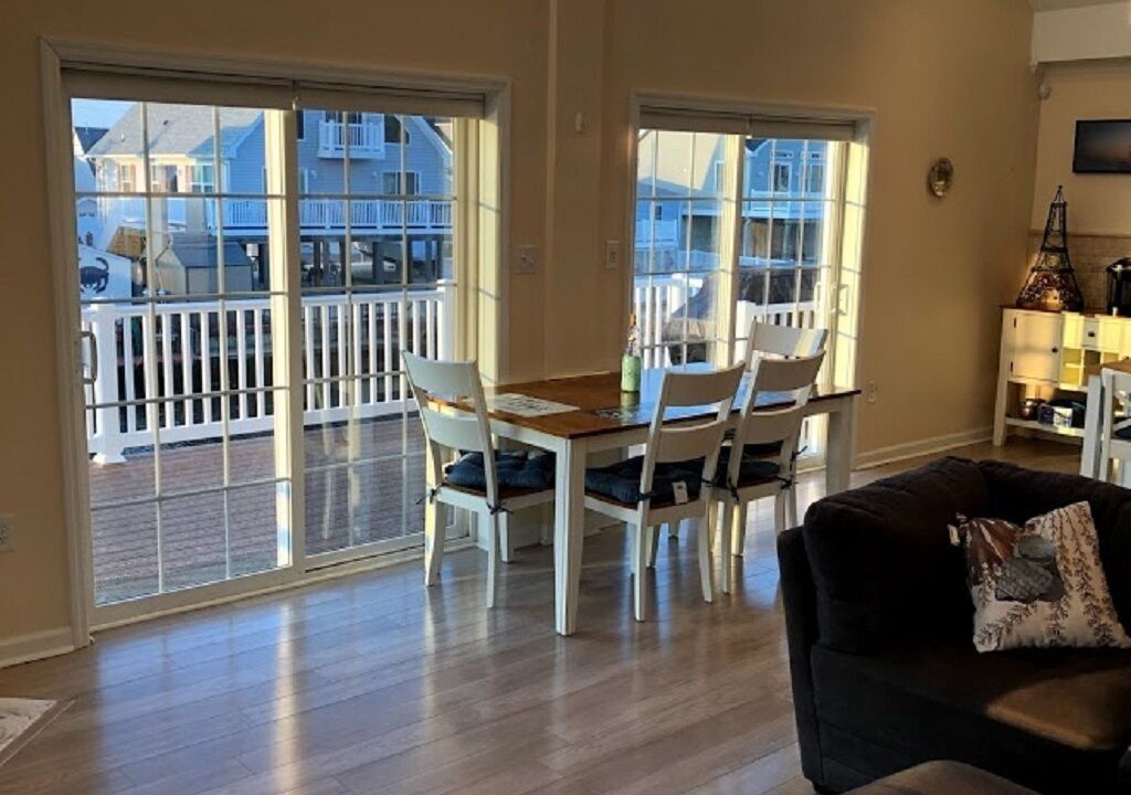 Photo of Livingroom in Beach Haven West