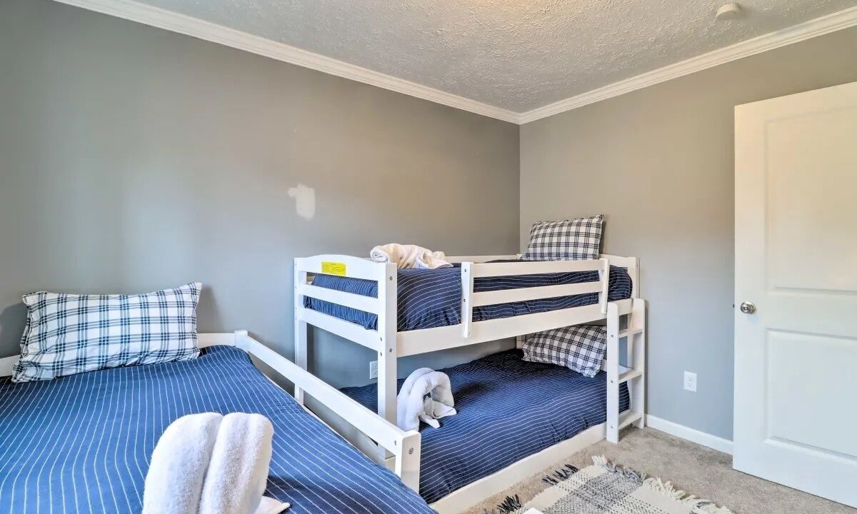 Photo of Bedroom in Mount Pocahontas