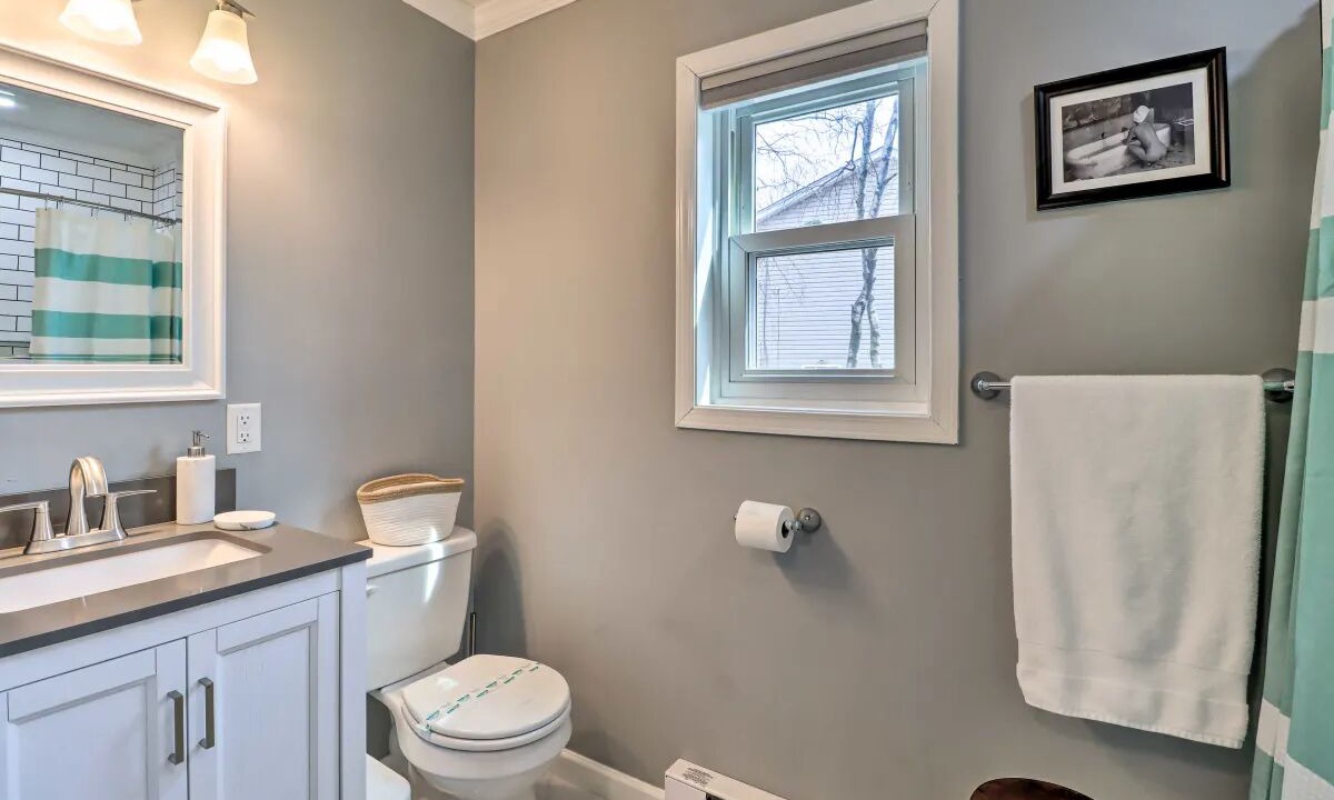 Photo of Bathroom in Mount Pocahontas