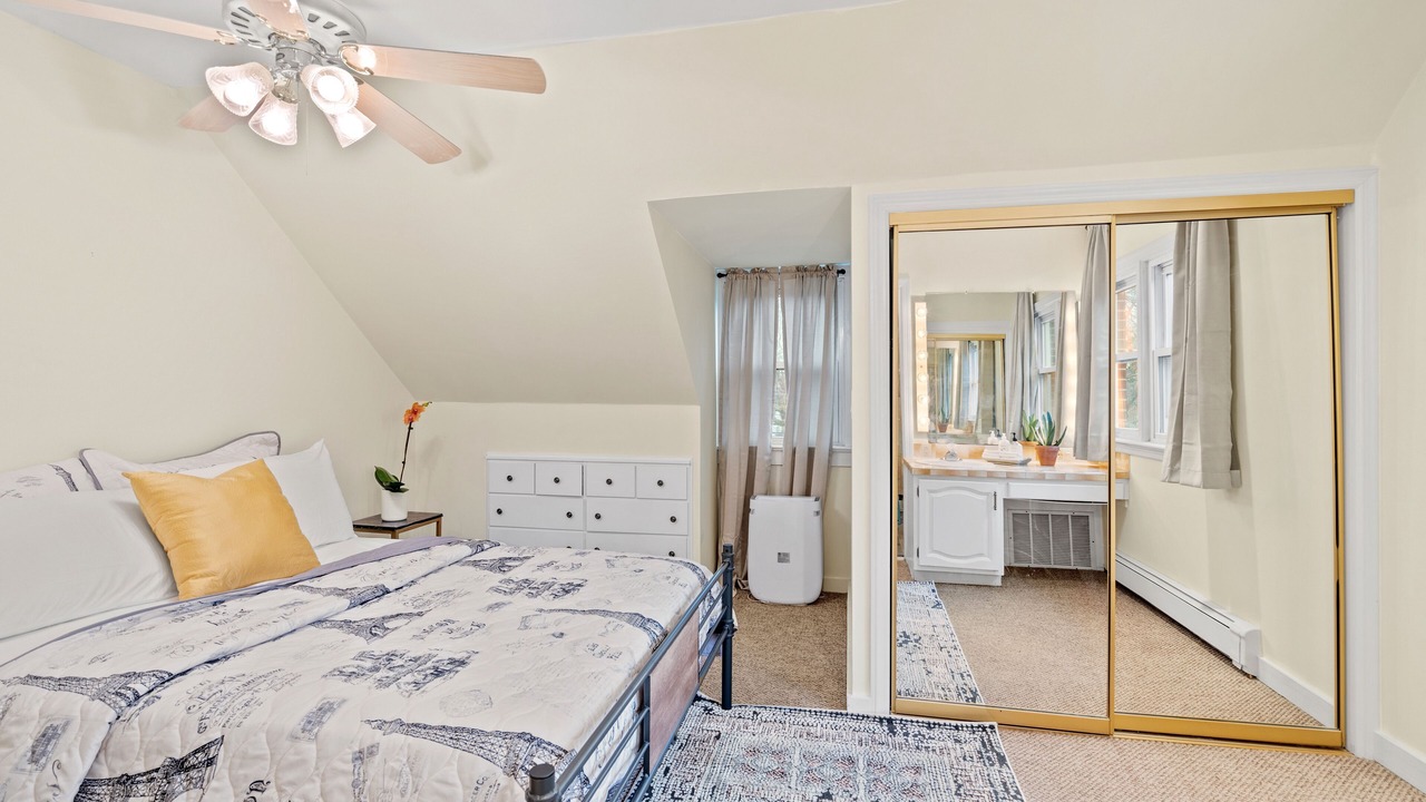 Photo of Bedroom in Princeton Junction
