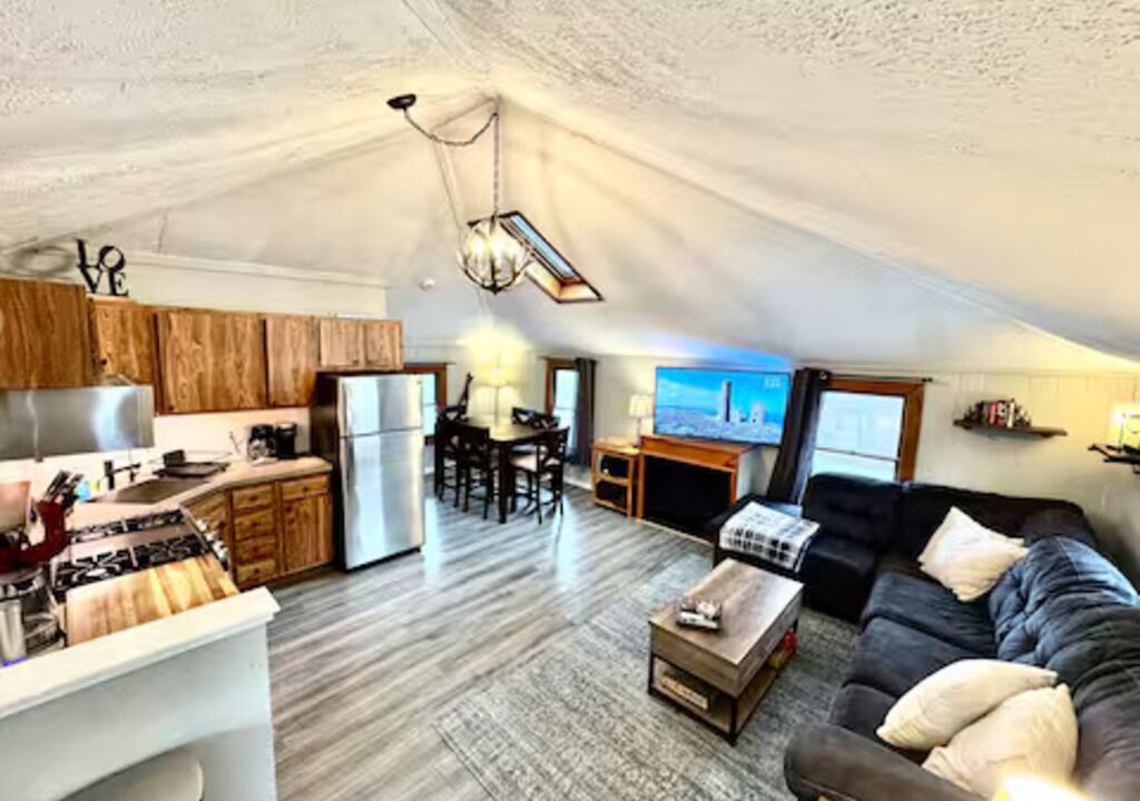 Photo of Livingroom in Lake Harmony Estates