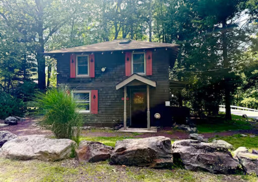Photo of Outdoor in Lake Harmony Estates