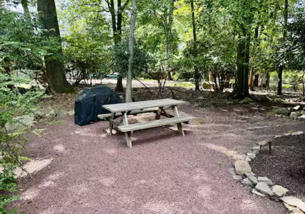 Photo of Outdoor in Lake Harmony Estates
