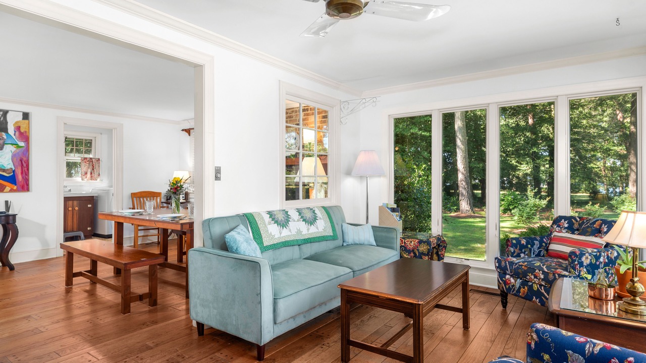 Photo of Livingroom in Tasley