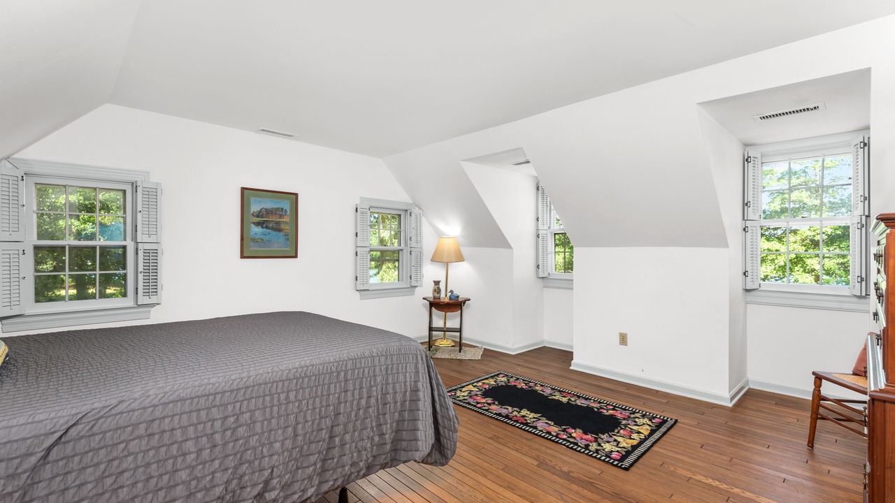 Photo of Bedroom in Tasley