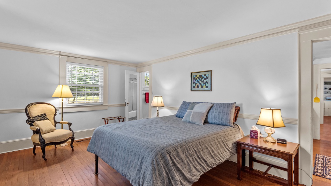 Photo of Bedroom in Tasley