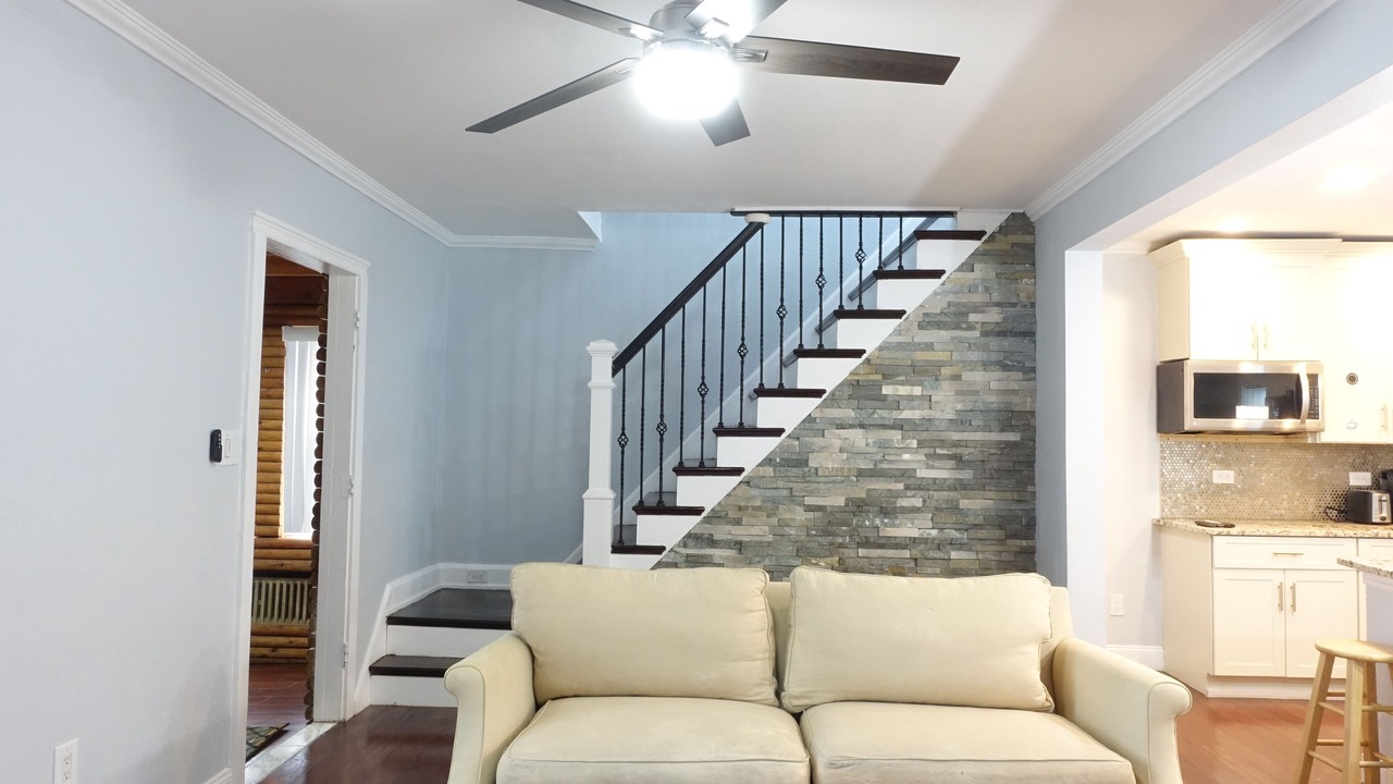 Photo of Livingroom in Hillside