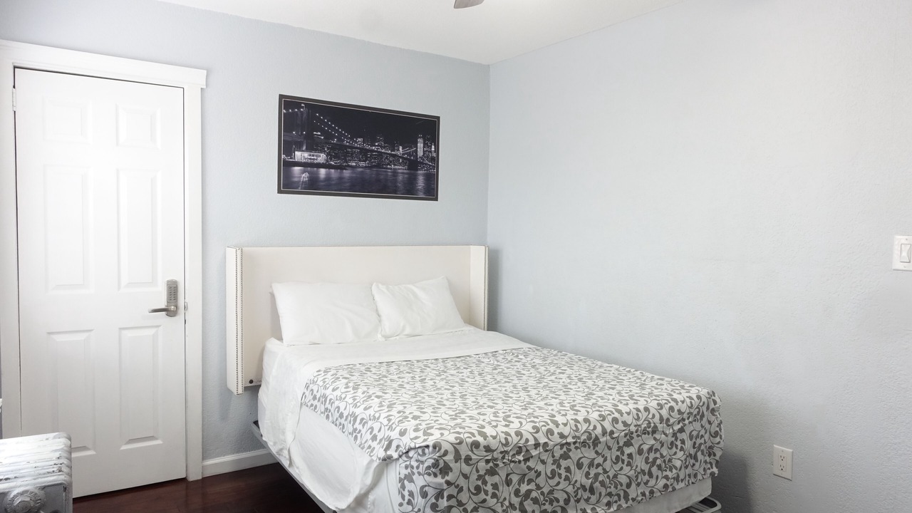 Photo of Bedroom in Hillside