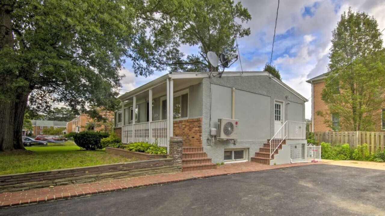 Photo of Outdoor in Alexandria West