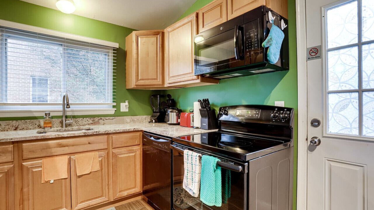 Photo of Kitchen in Alexandria West