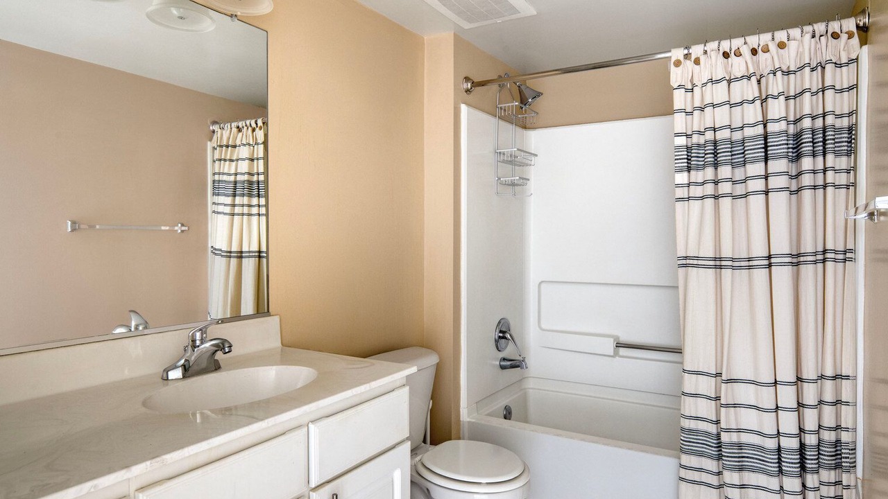 Photo of Bathroom in Chinatown