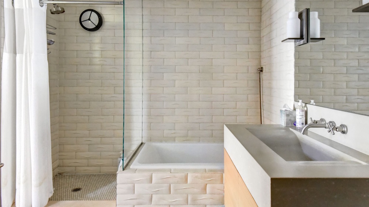 Photo of Bathroom in Beacon