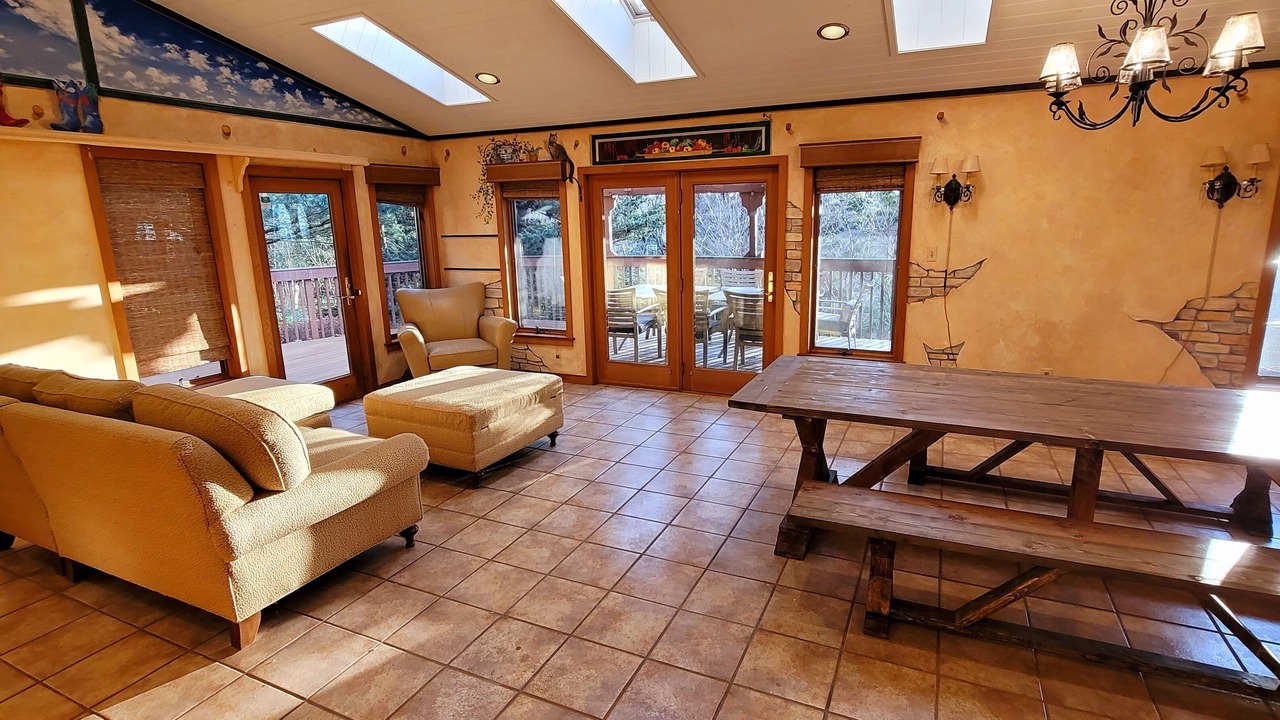 Photo of Livingroom in Earlville