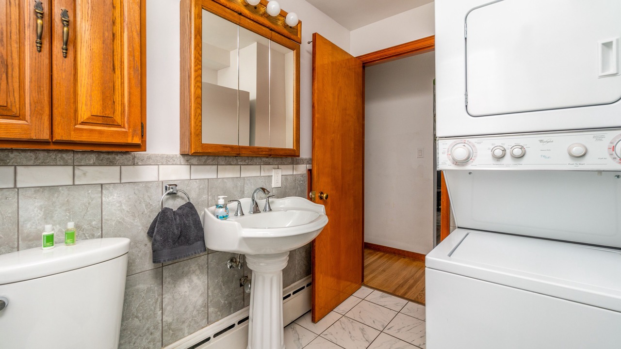 Photo of Bathroom in Niagara Falls