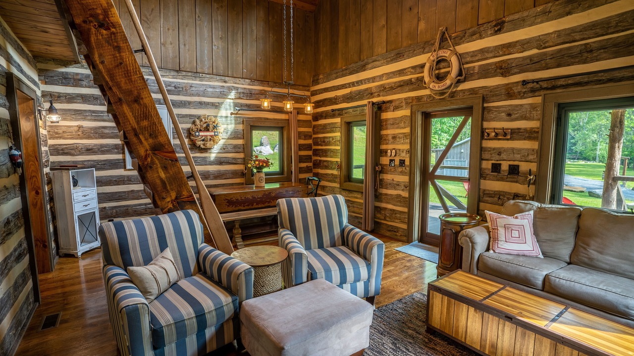 Photo of Livingroom in Goldbond