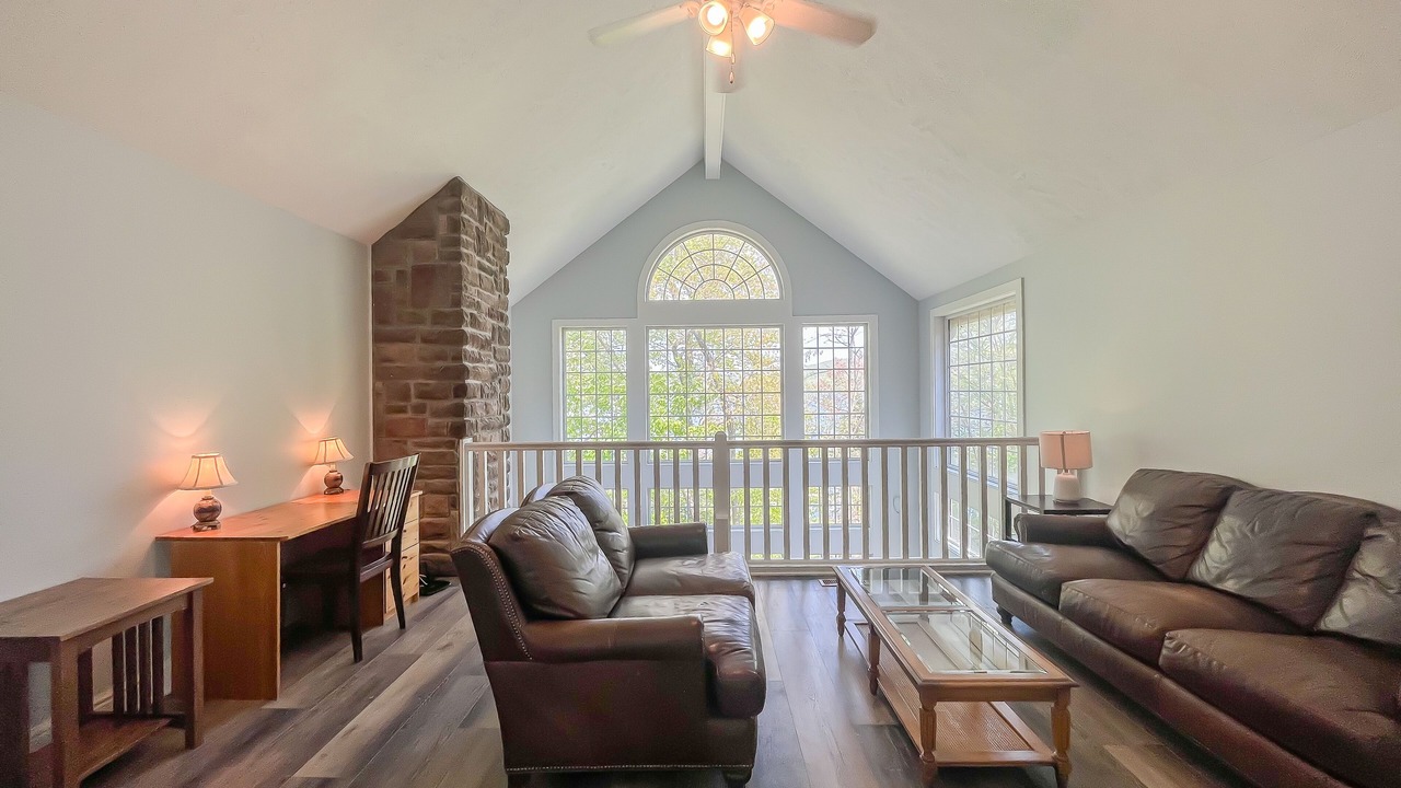 Photo of Livingroom in Thayerville
