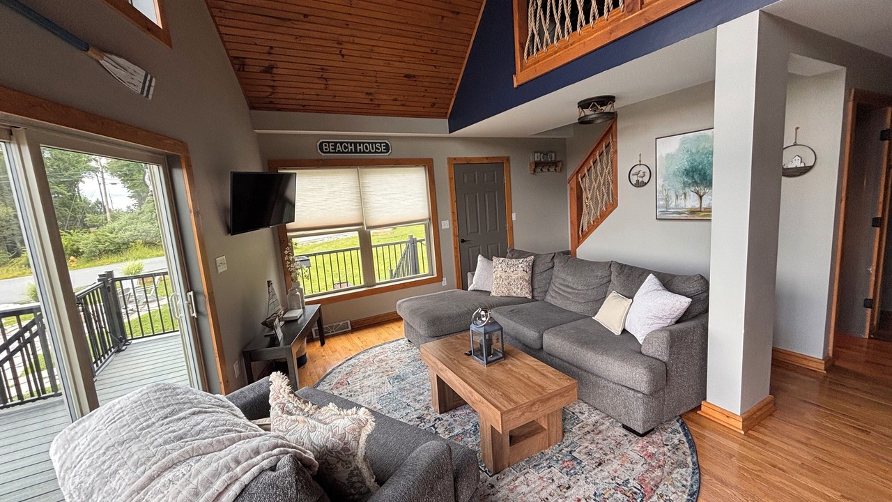 Photo of Livingroom in Treasure Lake