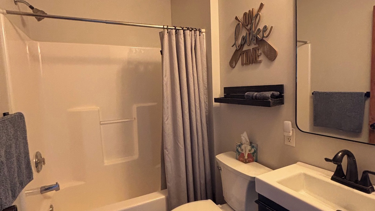 Photo of Bathroom in Treasure Lake