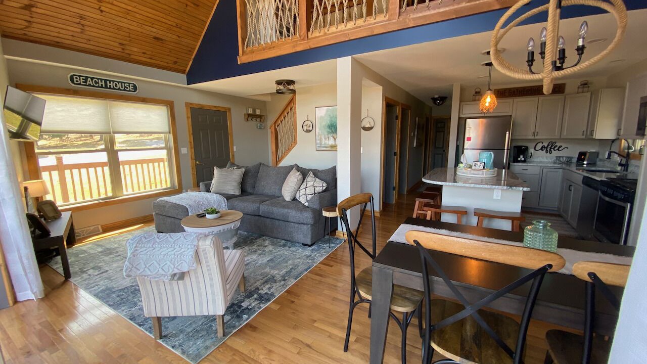 Photo of Livingroom in Treasure Lake
