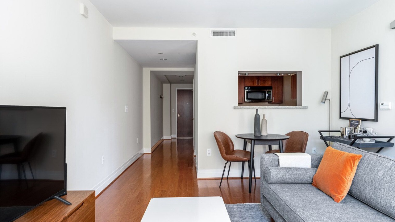 Photo of Livingroom in Foggy Bottom