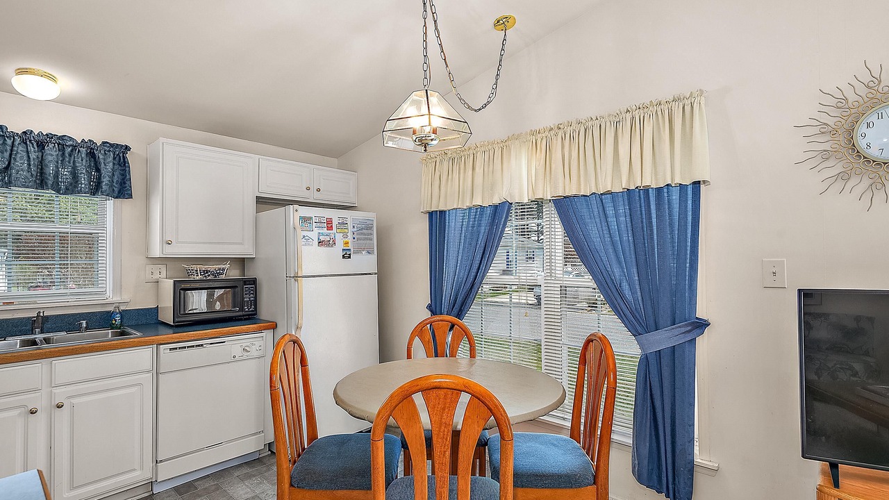 Photo of Kitchen in Assateague Pointe