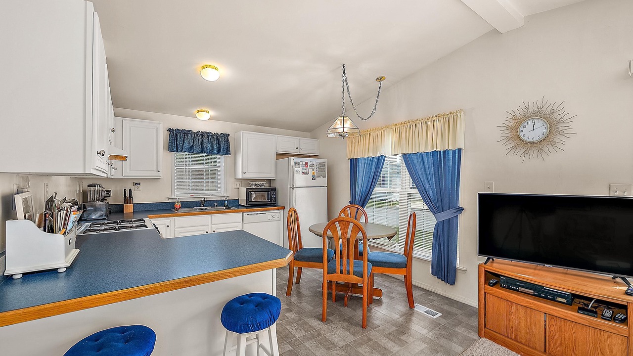 Photo of Kitchen in Assateague Pointe