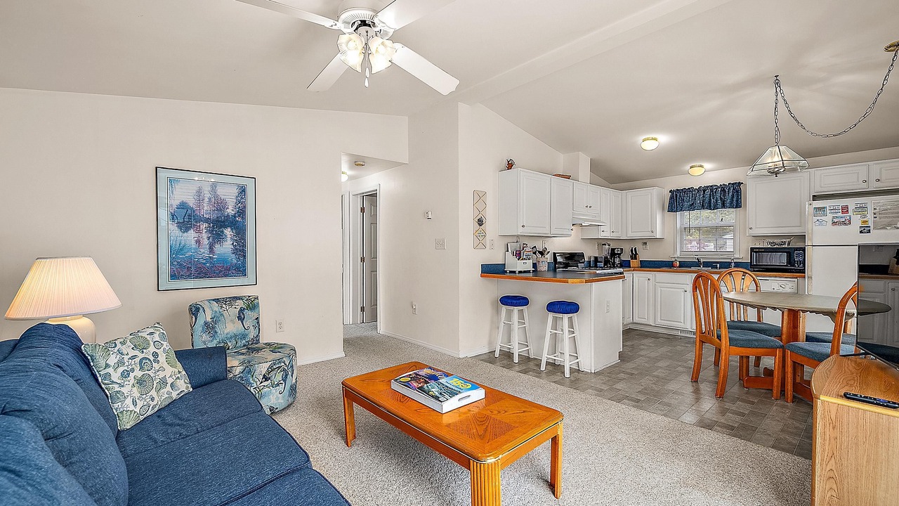 Photo of Livingroom in Assateague Pointe