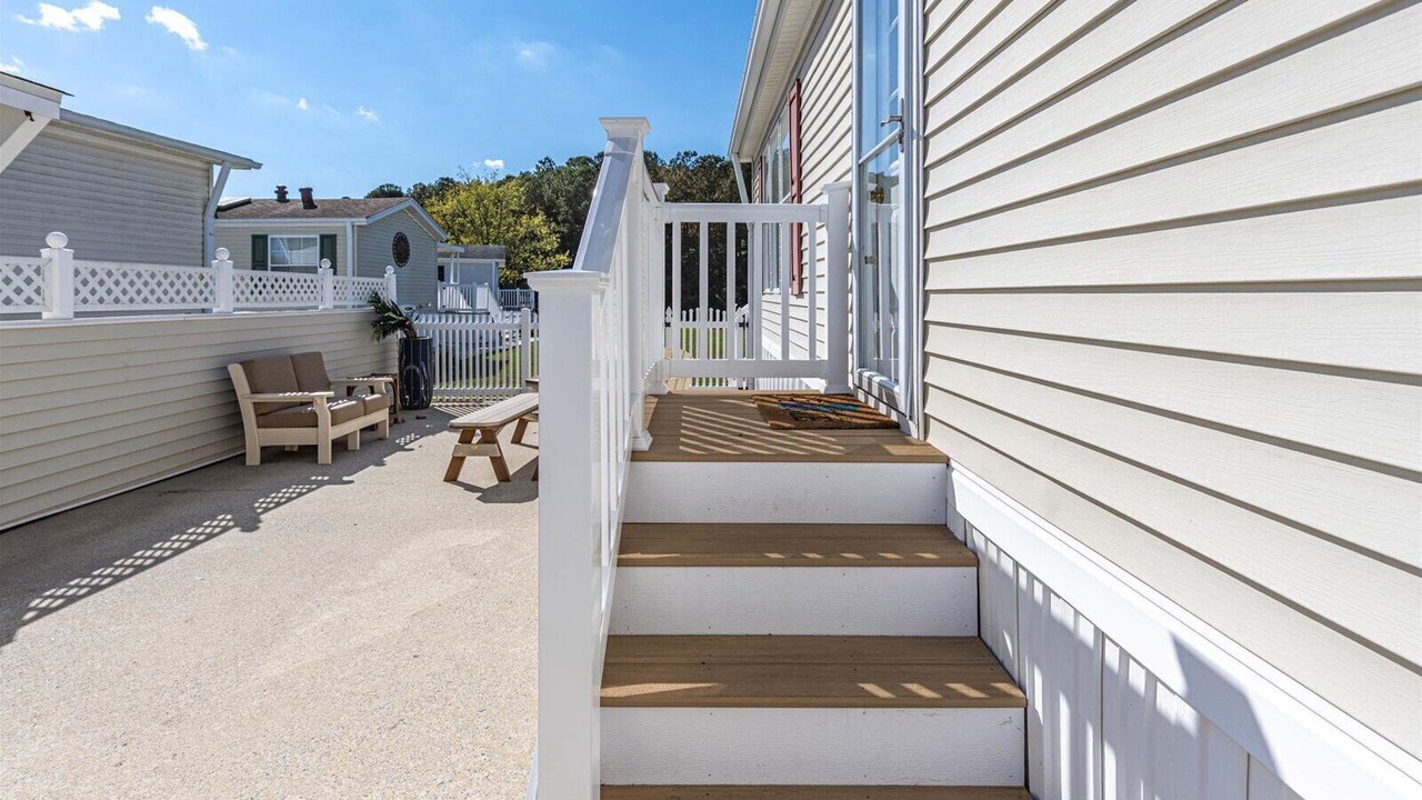 Photo of Patio Balcony in Assateague Pointe