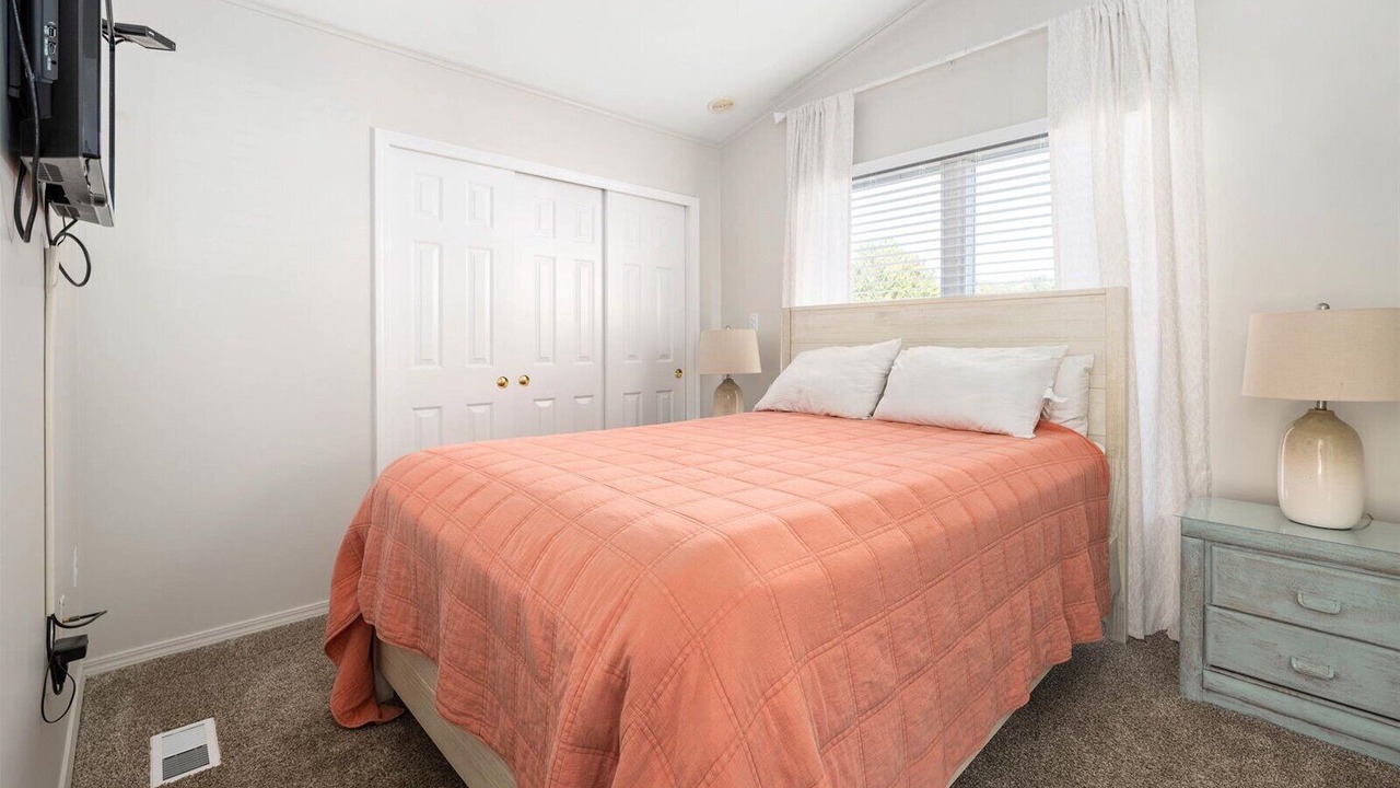 Photo of Bedroom in Assateague Pointe