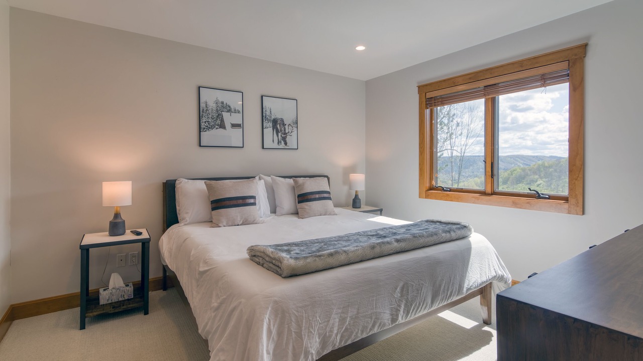 Photo of Bedroom in Ellicottville