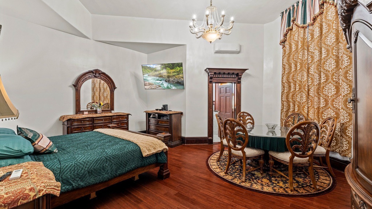 Photo of Bedroom in Roxborough-Manayunk
