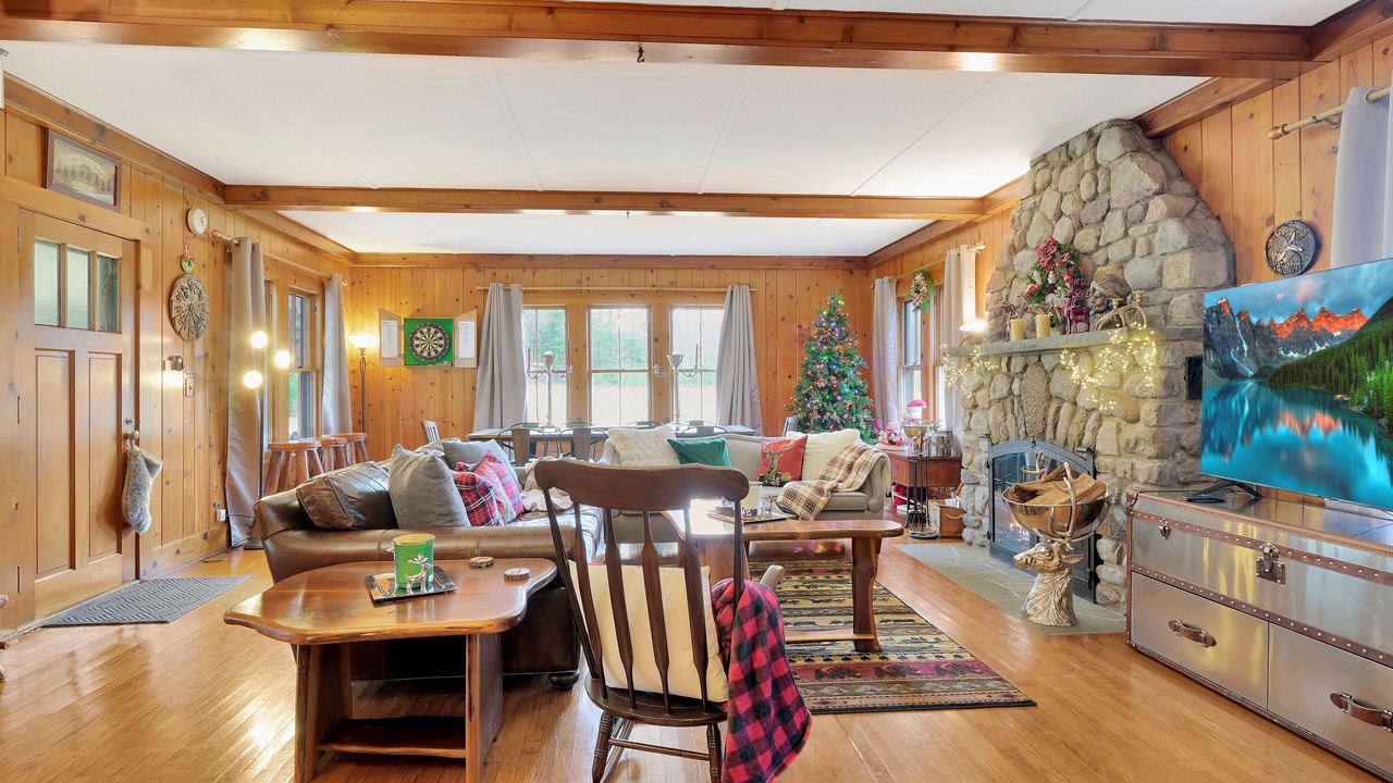 Photo of Livingroom in Milford