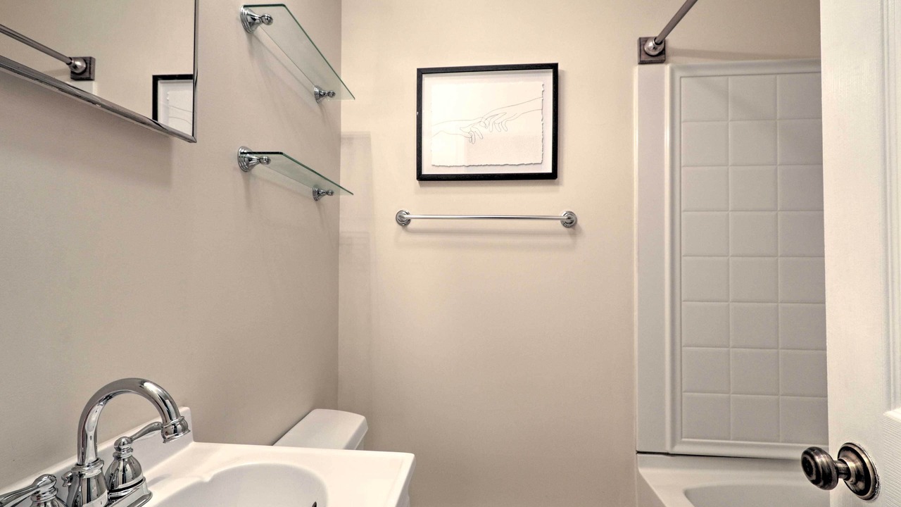 Photo of Bathroom in Lambertville