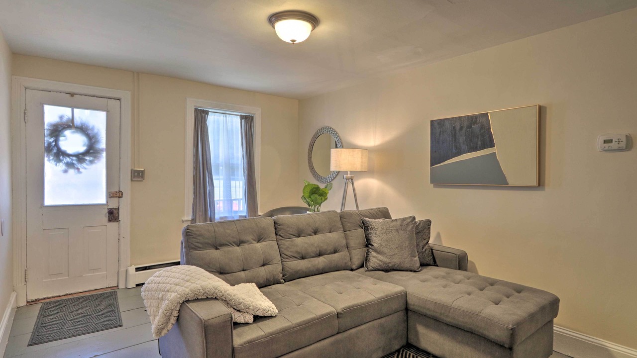Photo of Livingroom in Lambertville